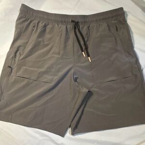 Avalanche Men's XL Gray Athletic Moisture Wicking Quick Dry Shorts